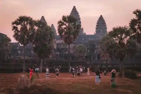 Mad Monkey Siem Reap Sunrise Angkor Wat Temple Tour