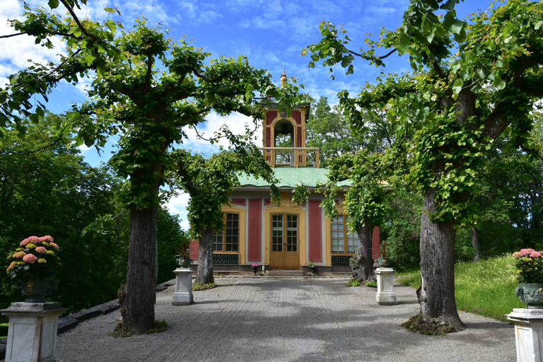 Stockholm: Grand Drottningholm and Gripsholm Castles Tour