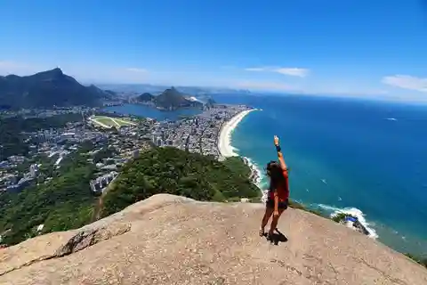 Hike Morro Dois Irmãos: Panoramic Views of Ipanema & Leblon