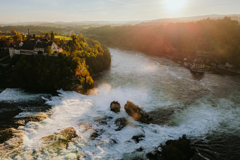 من زيورخ: جولة لنصف يوم في شلالات الراين وشافهاوزن