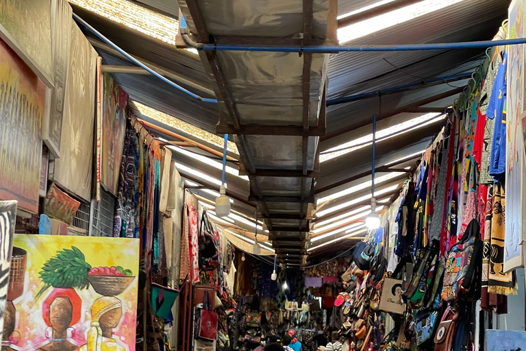 Tour del mercato Maasai di Arusha e del Museo della Tanzanite