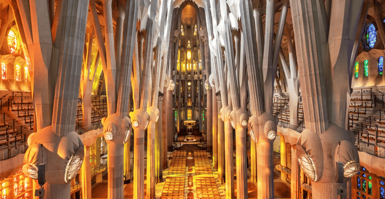 Preskok Sagrada Familia Zlata ura z vstopnicami za preskok vrste | GetYourGuide