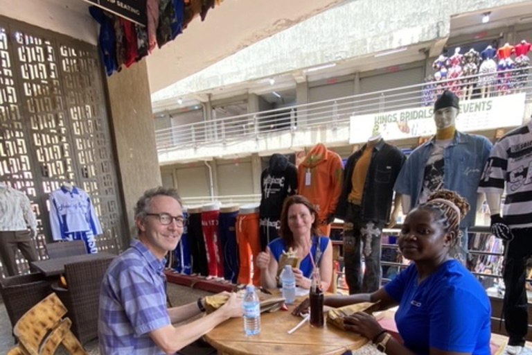 Kampala: Guided Food Tour with Local Drinks and Snacks