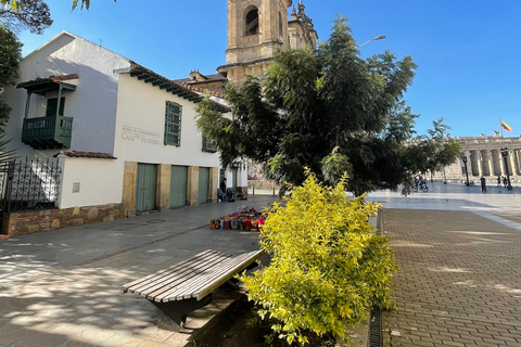 Bogotá: Architecture and Interior Design Recording Class with iPhone