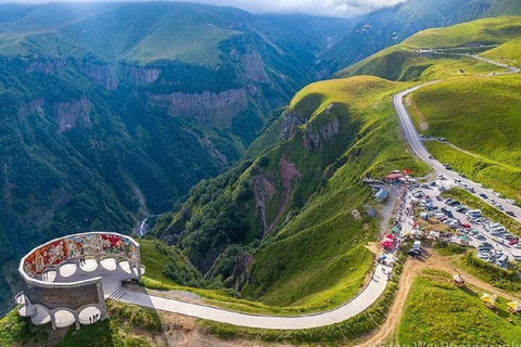 Tour di Kazbegi