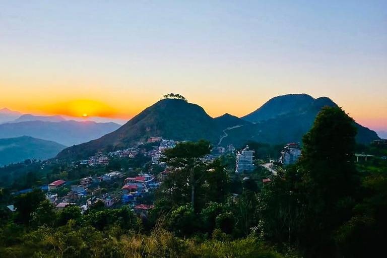 Pokhara: South Asian Longest Cave & Bandipur Private Tour