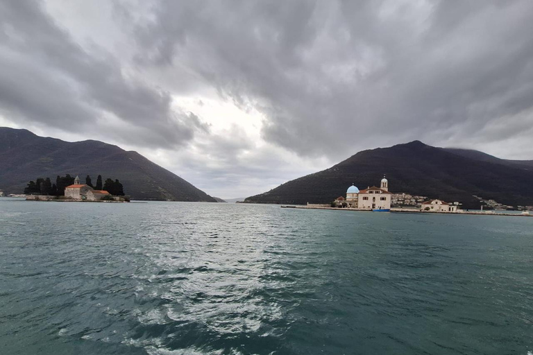 Kotor: excursión en lancha rápida a Perast y Nuestra Señora de las RocasKotor: excursión en lancha rápida a Perast y Nuestra Señora de las Rocas, 2 h