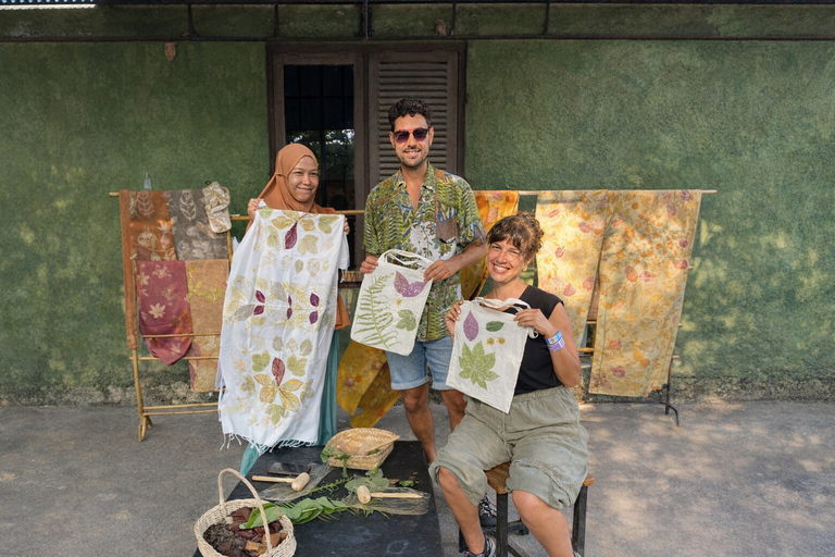 Yogyakarta: Village Tour, Gamelan, Dance & Batik with Lunch