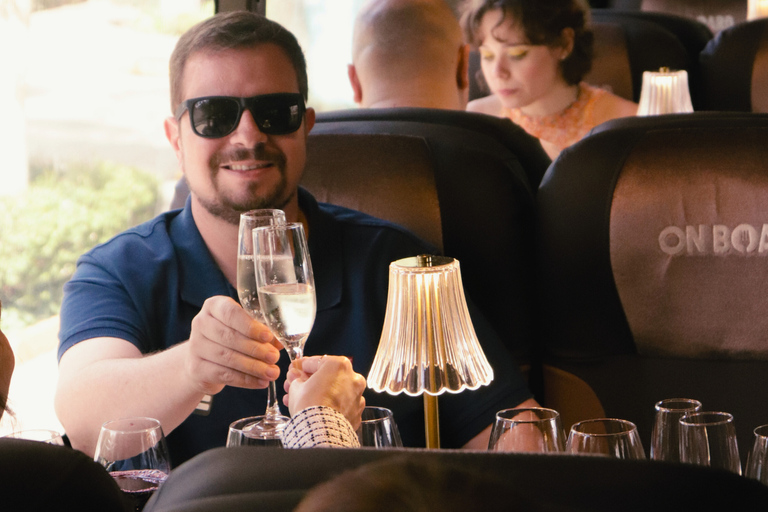 São Paulo: Premium Bus Tour with Dinner and Veggie Option