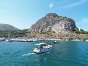 Cefalù: Mini Yacht with Snorkel Stops, Caves and Aperitif