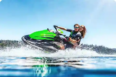 Exklusive Jet-Ski-Erfahrung - Entdecke Dohas Küstenlinie"