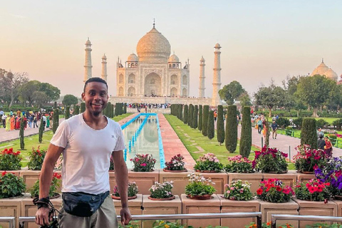 Agra : Visite du Taj Mahal, du Fort d&#039;Agra, du Baby Taj et du Mehtab BaghExplorez 2 monuments historiques