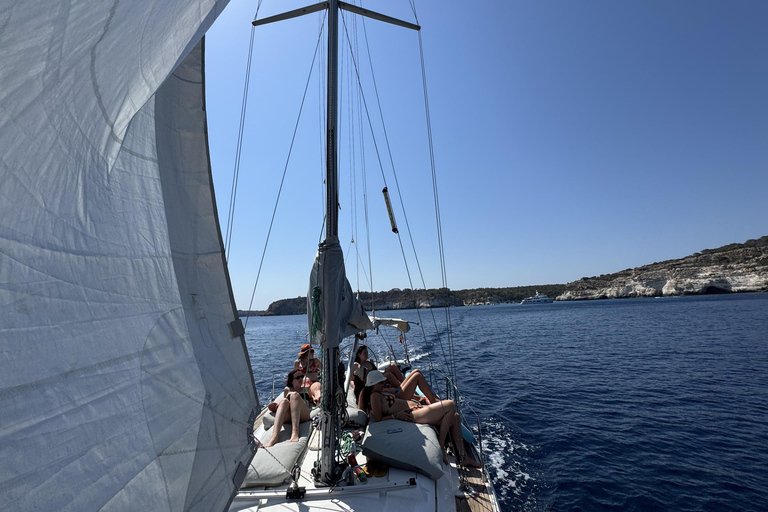 Cala Galdana - Full-day sailing trip (8 hours) Full-day sailing trip through the coves of southern Menorca (max. 4 people)