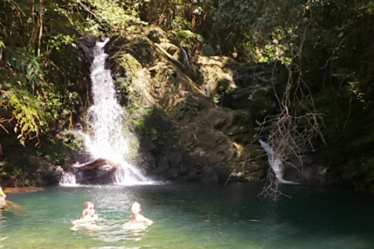 Trektocht Nationaal Park Bach Ma vanuit Hue/Da Nang/Hoi AnVan Hoi An / Da Nang - Kleine groep