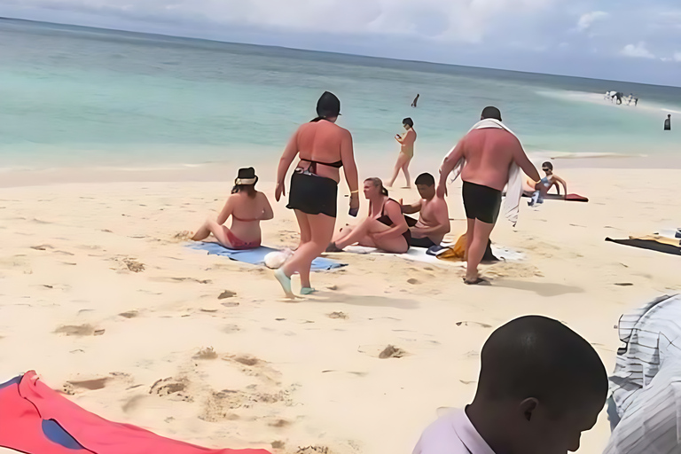 桑给巴尔：监狱岛和纳库潘达全日游