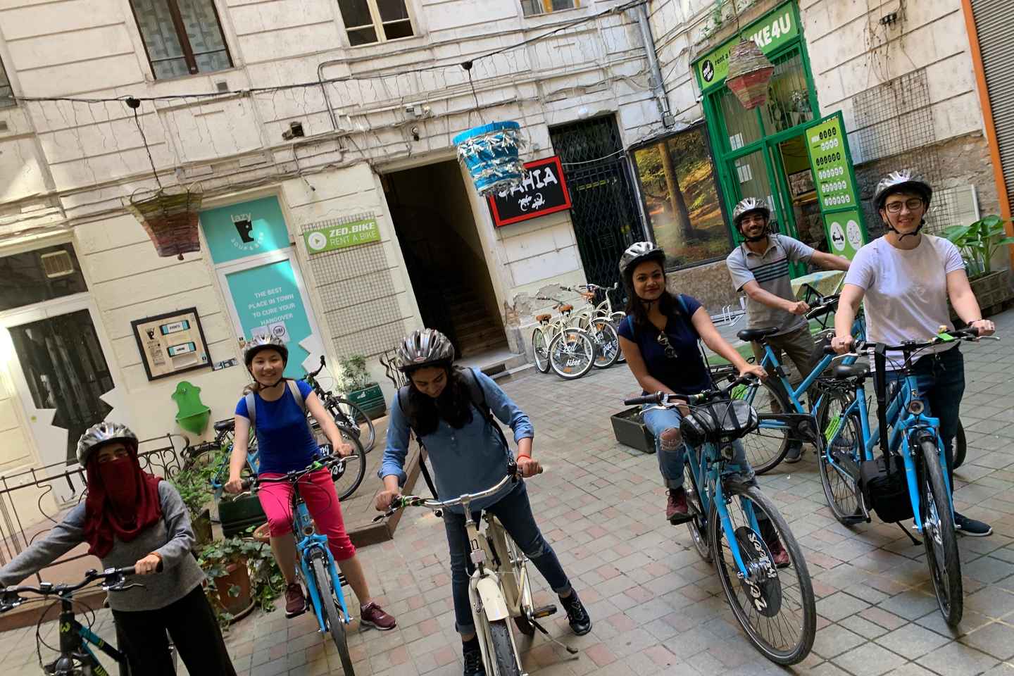 Budapest: 2.5-hour Hidden Sights Private Bike Tour