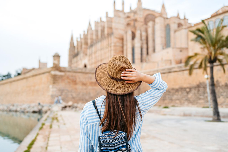 Palma: Old Town & Waterfront Private Photoshoot Ultimate: 50 photos + cinematic video reel | 90 mins