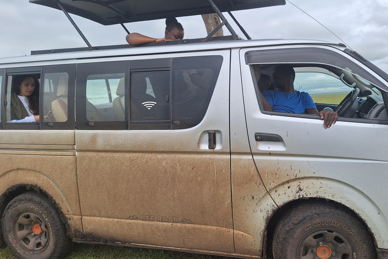 Viaggio di un giorno da Nairobi a Maasai Mara - AWNairobi: Escursione di un giorno nella Riserva Nazionale di Maasai Mara - Privato