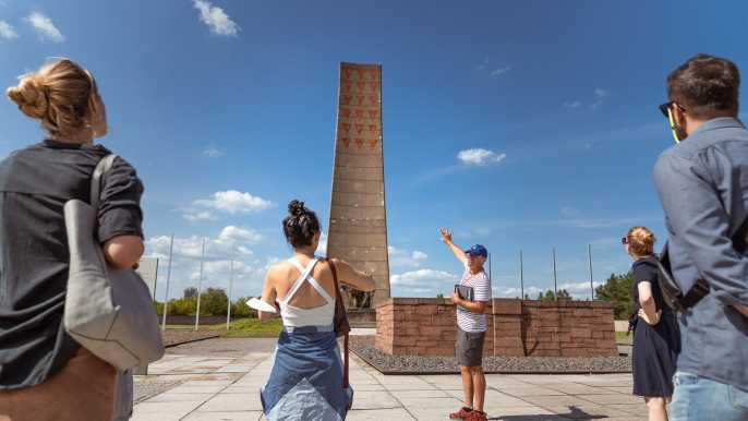 From Berlin: Small-Group Sachsenhausen Memorial Walking Tour
