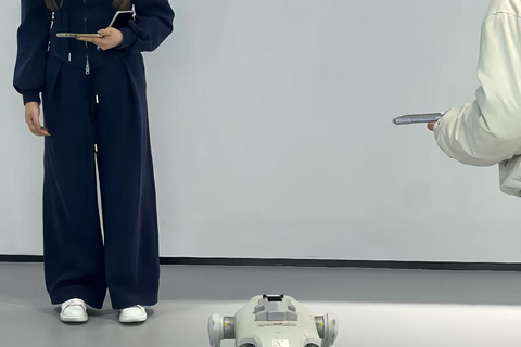 Guangzhou Tech Explore: Drones, Self-Driving Cars and AI Guangzhou Tech Explore: eVOLT, Robot & Self-driving(Private)