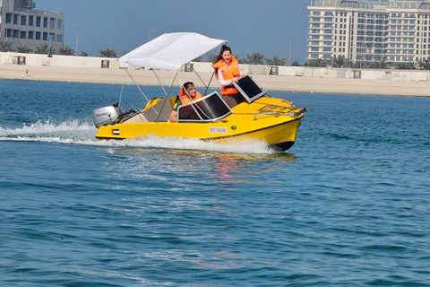 Abu Dhabi: Self-Drive Boat Adventure with Snorkeling Gear 2 Hour
