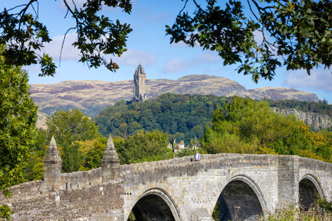 From Glasgow: Stirling Castle & Loch Lomond Trip with Cruise