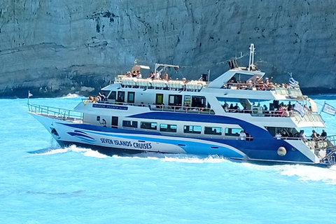 Zakynthos: Cruise to the famous shipwreck Navagio.