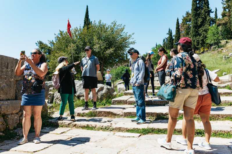 Atenas: Excursión de un día a Delfos con Recogida y Visita Guiada con Licencia