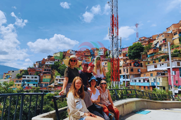 Medellín: City Tour with Comuna 13 and Graffiti Tour