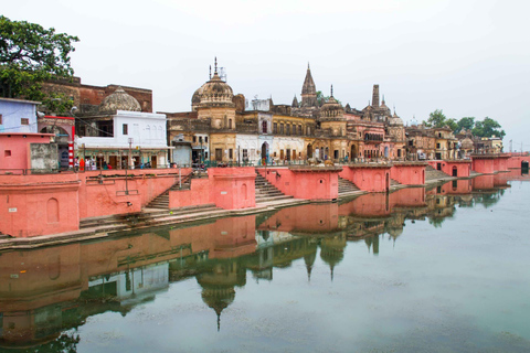 From Varanasi: Prayagraj Private Day Trip with Boat Ride