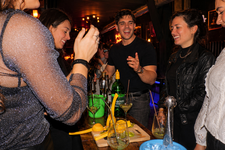 Cocktail Class in Madrid: Shake, Drink & Party