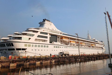 Semarang: Borobudur & Prambanan Shore Excursion Semarang Cruise Ship to Borobudur Temple (All Inclusive)