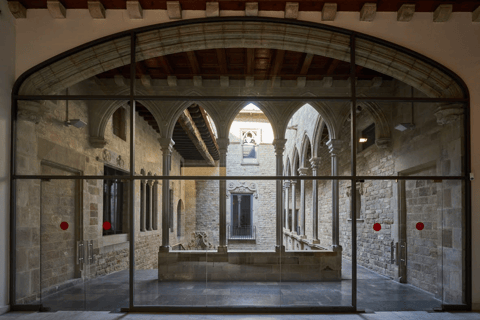 Barcelona: Guided Tour of the Picasso Museum with TicketsPicasso Museum Guided Tour in Spanish