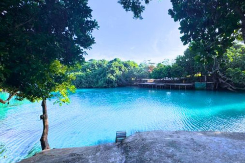 瓦努阿图：热带水花、海滩和蓝泻湖探险瓦努阿图：热带水花、海滩和蓝色泻湖探险