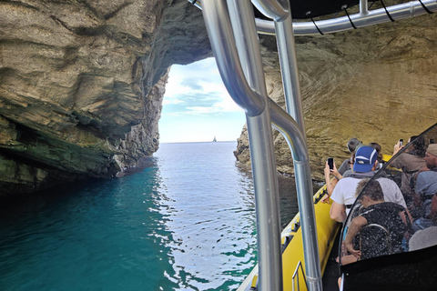 Bonifacio: Tour guiado pelas Ilhas Lavezzi e cavernasBonifacio: Visita guiada às ilhas Lavezzi e às grutas