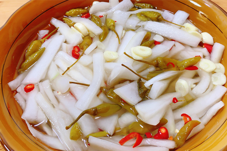 Chengdu: Sichuan Pickles Class with Market Visit & Meal