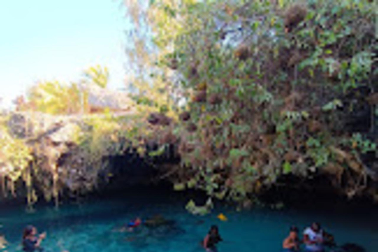 Salam cave aquarim, praia de Mtende e a rocha