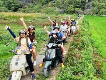 Ninh Binh Vespa Tours vanuit Hanoi: Vespa + boot + dagelijks leven