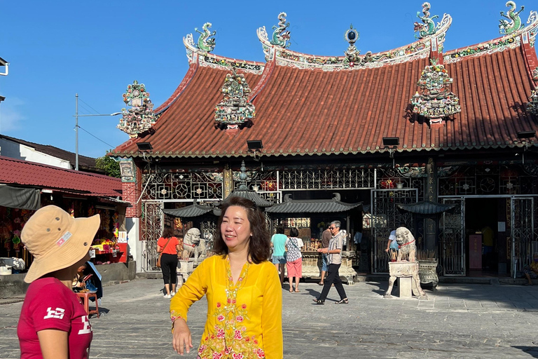 Penang: Baba & Nyonya Costume Experience & Heritage Walk