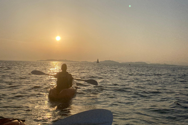 Marseille: Sunset Sea Kayaking Evening Marseille: Sunset Evening by Sea Kayak