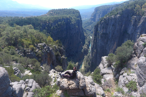 Side: wycieczka 1-dniowa do kanionu Orła z Adlerem i lunchemWycieczka do Kanionu Orła i spływ raftingowy z obiadem i odbiorem z hotelu