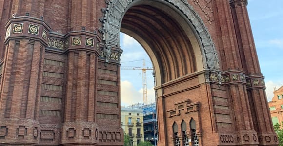 Barcelona: Private Family Tour and Photo Souvenirs