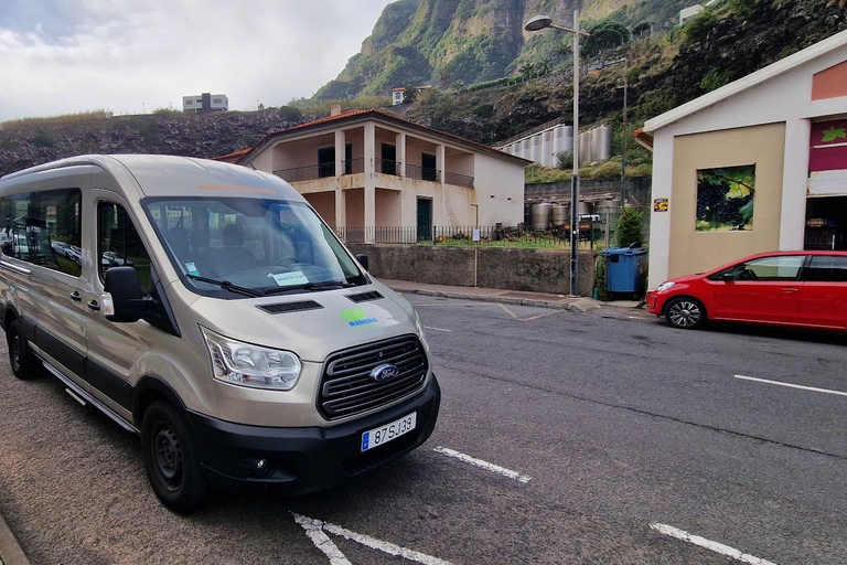 Private Minubus 8 seater