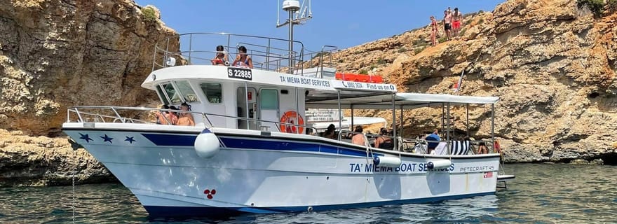 Comino : excursions en bateau privé, arrêts baignade et visites des grottes