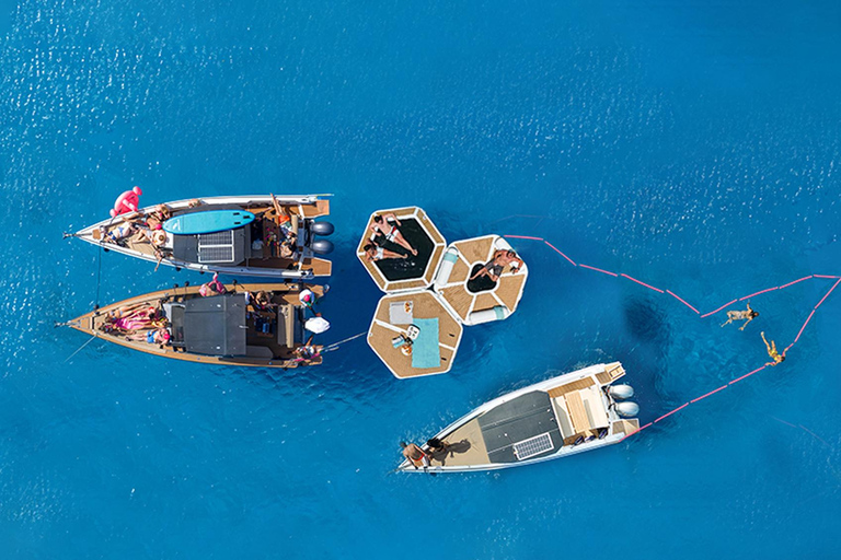 Ayia Napa/Protaras: Yacht Tour to Turtle Bay and Blue Lagoon Transfer from Ayia Napa or Protaras (included)