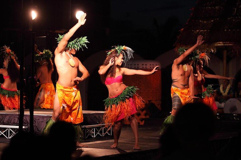 Oahu: Hilton Waikiki Starlight LuauZitplaatsen Golden Circle