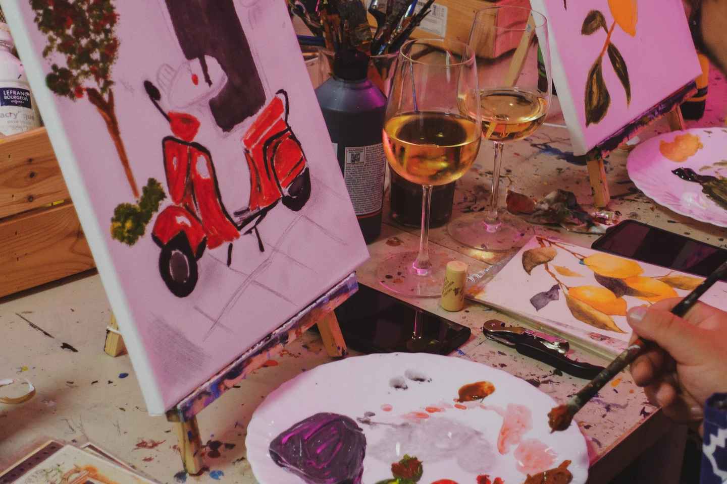 Rome: Tipsy Painting Class with Fine Wine and Arts
