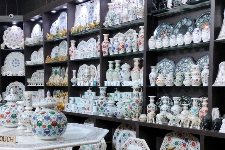 Agra: Half-Day Guided Shopping Tour With Car+Guide & Tuk-Tuk