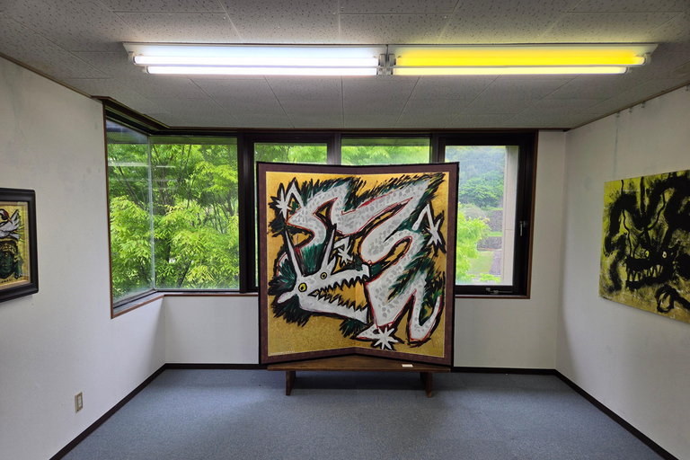 Kanazawa: Contemporary Art Walk with Museum Options KAMU Art Spaces Walk Private tour