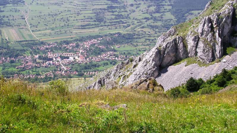 Coltesti Rimetea Cluj'dan Rimetea yürüyüşü ve Coltesti kalesi | GetYourGuide